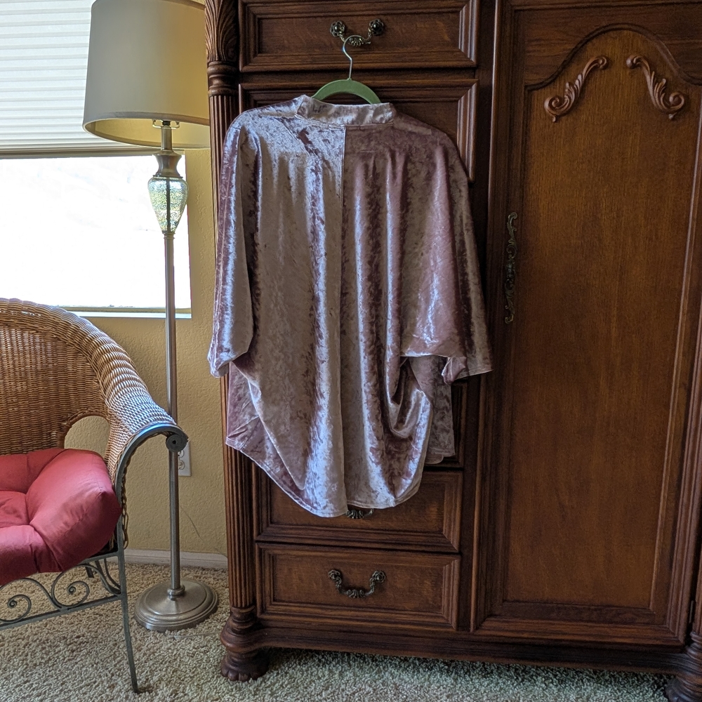 Chic Pink Shrug with 3/4 Sleeves - Picture 3 of 7
